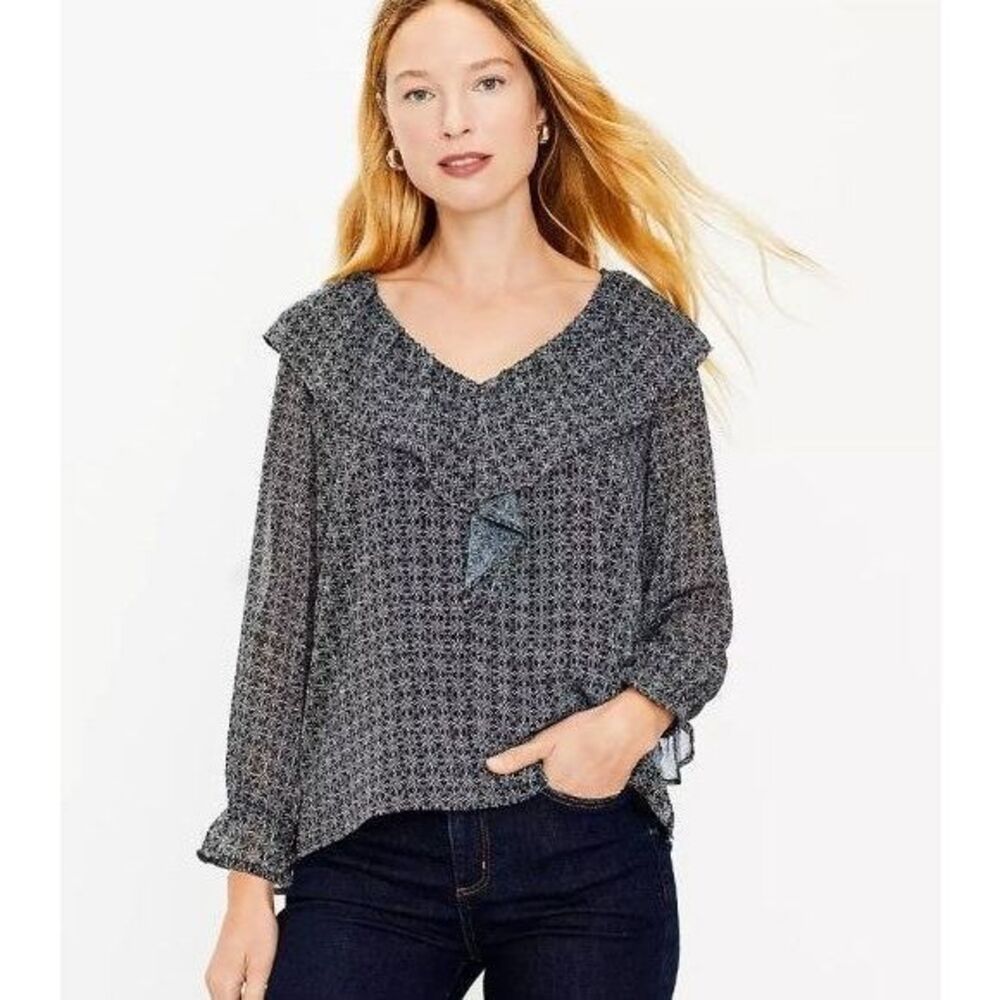 Loft -588 NWT Geo V-Neck Ruffle Blouse Navy Extra‎ Small